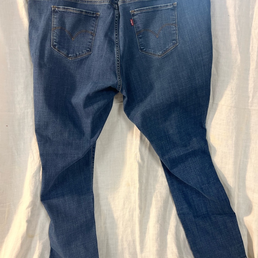 Levi’s 311 shaping skinny hypersoft jeans - Picture 14 of 16